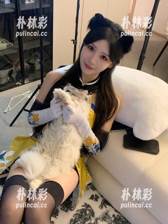 秀人网 - 一起来观看安琪的连体衣作品，探索时尚与性感的完美结合吧！.txt