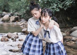 秀人网 – 最新婚纱摄影合集——小小白思宜为你呈现唯美瞬间.txt