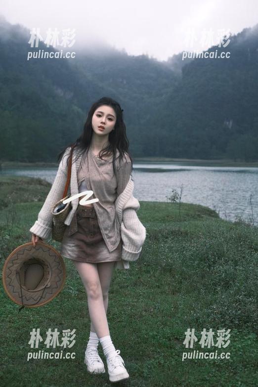 秀人网 - 追寻抖娘利世毛衣背后的故事，尽在她的个人写真网盘资源.txt