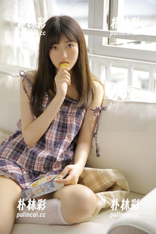 秀人网-拍黄瓜girl 秀人网 - 诱惑高清图片集:拍黄瓜girl穿搭连衣裙的完美时尚瞬间.txt