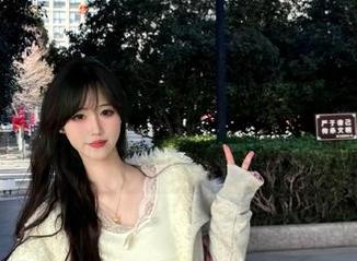 秀人网 – 在线发掘文静儿的居家艺术图集，生活中的每一瞬都是一幅画.txt