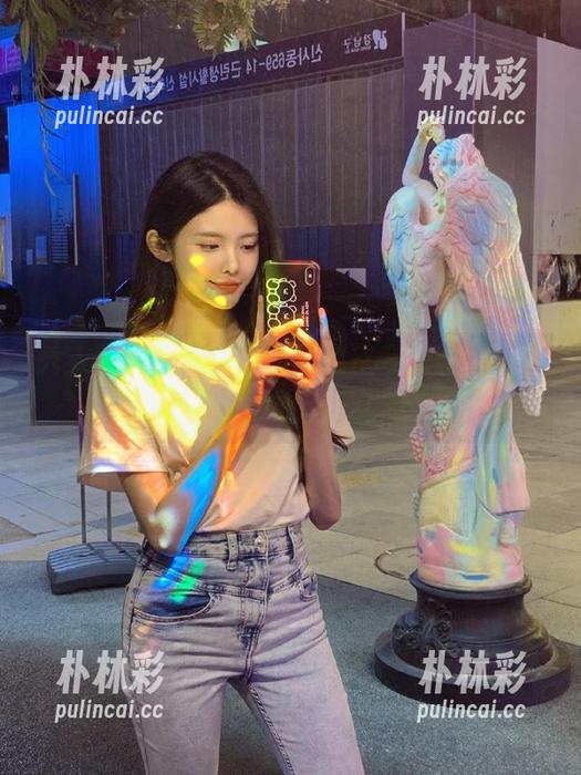秀人网 - 当是小逗逗的教室变成图包，艺术真是诚实的反映！.txt
