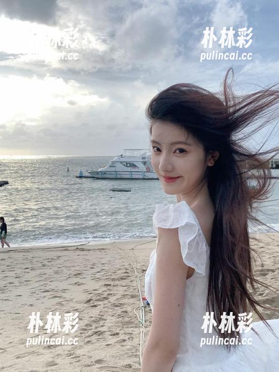 秀人网 - 董媛媛Janel浴缸精彩瞬间原图，分享她的艺术创作灵感.txt