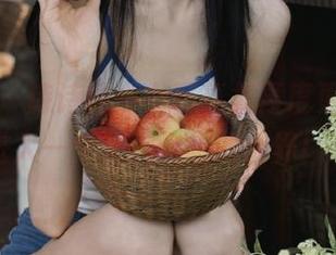 秀人网 – 诗诗的少女写真集再度更新，带你进入一个充满幻想的世界！.txt