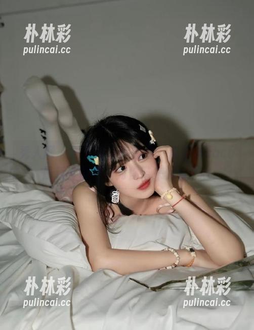秀人网 - 黑白风格大变身，赵惟依coco最新套图更新为你带来惊喜.txt