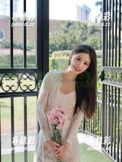 秀人网 - 走进还是陈梵妮的世界：裸足写真全集展现独特的自我风格.txt