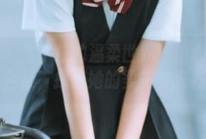 秀人网 – 金小依的温柔世界：精心挑选的写真合集，探索她的柔美与光彩.txt