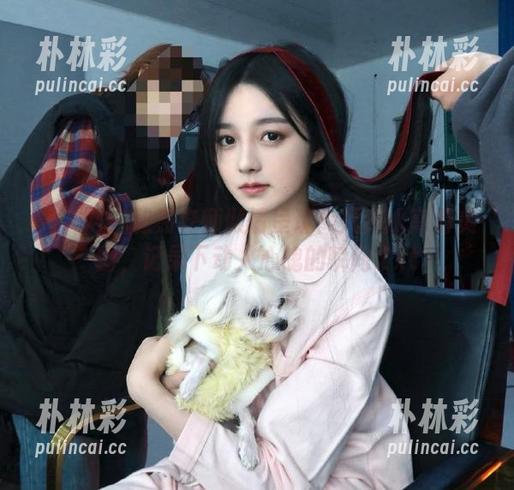 秀人网 - 雅茹老师倾情呈现：死库水高清美图，记录下动人心魄的瞬间.txt