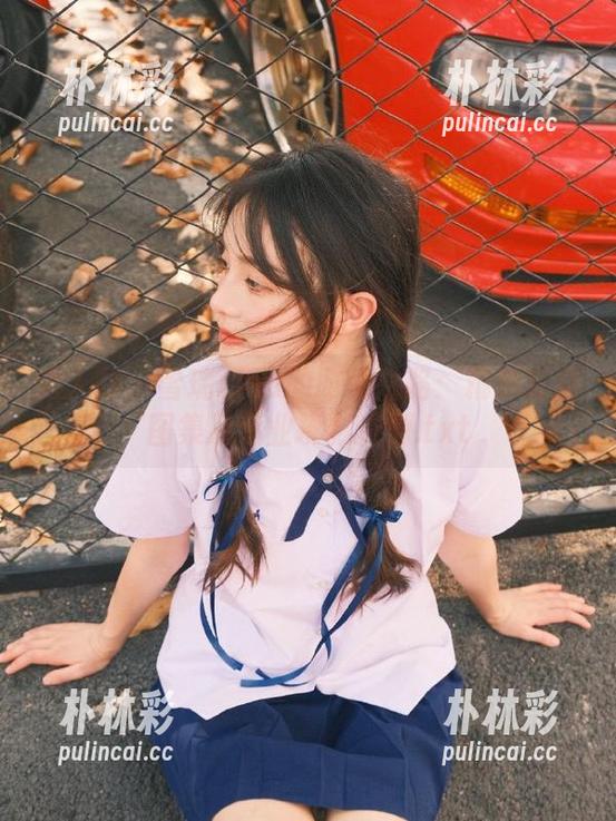 秀人网 - 雪瑞Lisa的时尚之路：精彩套装图集及专业摄影资源.txt