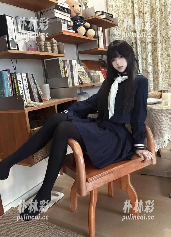 秀人网 - 走进雯大王susie的世界，分享她双马尾套图中的可爱与优雅，尽情欣赏！.txt