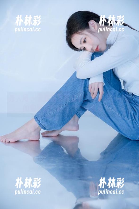 秀人网 - 无圣光写真必看：麦琪绫冰激淋的职业装作品带你领略风采.txt