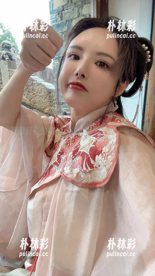 秋和柯基的定制猎魔人图集：每一张都是异世界的奇幻旅行！.txt