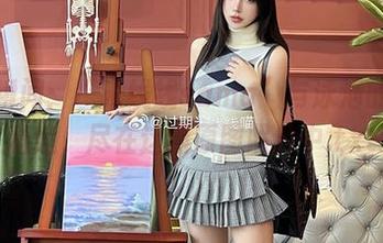 精彩瞬间：“米线线sama”与泳池的浪漫邂逅，尽在这组原图照片中.txt