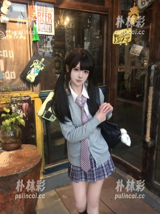 糖果画报 - 夏小秋秋秋性感肉丝写真：精美图包合集，尽展她的风采与气质.txt