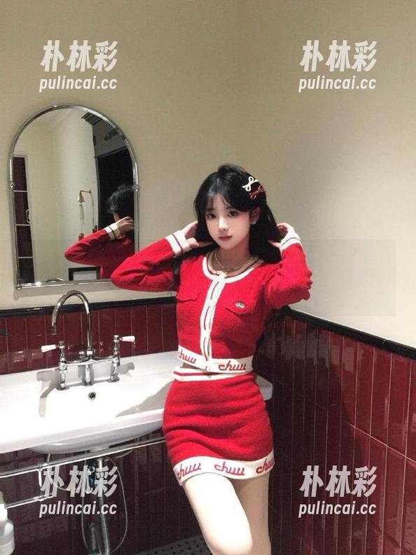 纳丝摄影 - 小莲花学妹的定制写真图集：捕捉每个动人瞬间的专属艺术.txt