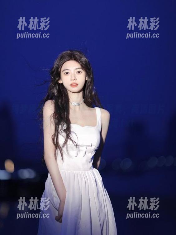 绮梦摄影 - 章章长腿全套写真，高清图片捕捉每一个动人瞬间.txt
