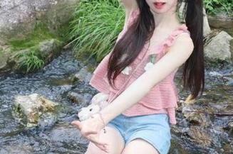 美媛馆 – 超萌小魔女奈奈的私拍图包，女神气质尽展无遗！.txt