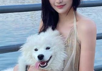 美媛馆 – 眼镜与徐cake的艺术碰撞：写真中的故事与情感.txt