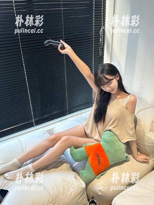 花漾show - 熊小诺的写真作品图集：这组套装带来的不只是一种风格，更是故事.txt