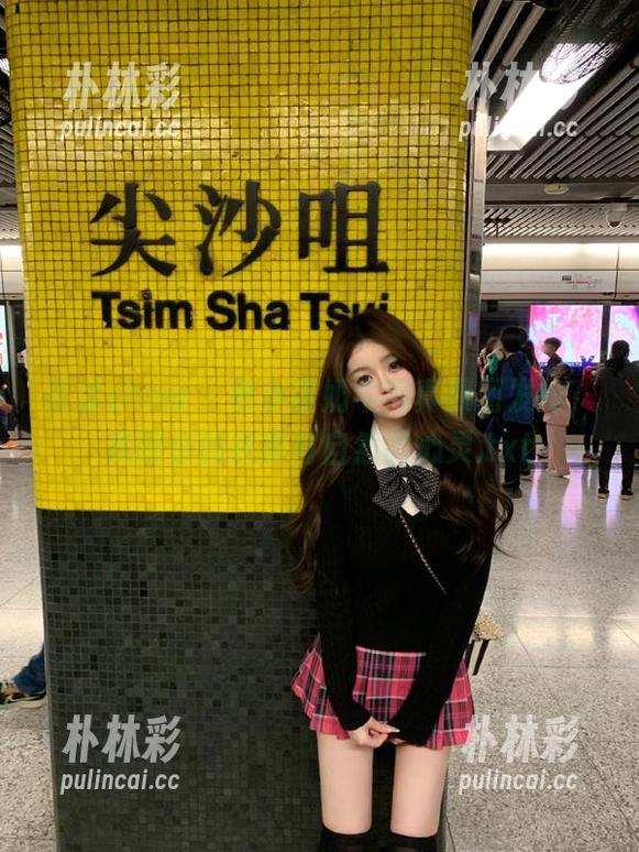 花漾show - 熊小诺奶牛写真原图发布，唤醒你的纯真与自然的心灵.txt