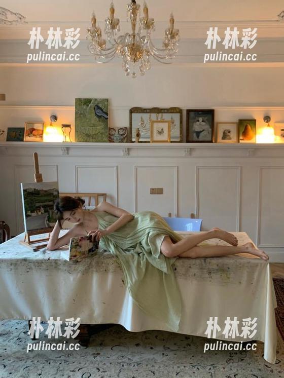 蜜桃社 - 夏日的时尚象征，Cris_卓娅祺短裤作品在图库中绽放.txt