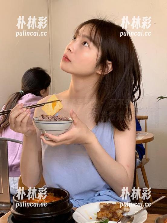 袜啵啵 - 小淳温柔写真集：买不到的温柔而已，精选给你看，心动指数爆表！.txt