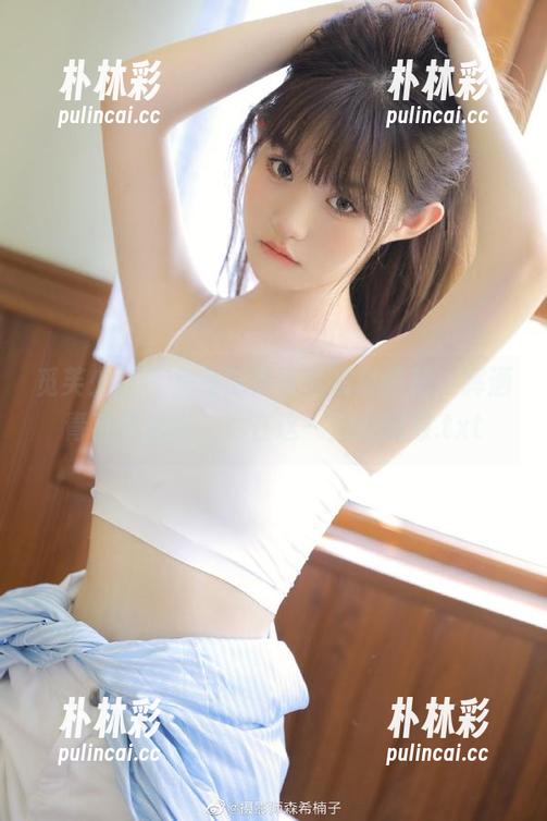 觅芙少女 - 兔兔泳池全套写真特辑，挥洒青春与魅力，尽在这一刻的释放.txt
