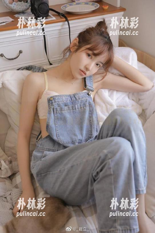 觅芙少女 - 更新啦！小芊厨娘带来全新作品，快来看这颜值与美味的暴击！.txt