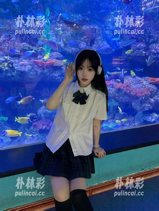 语画界 - 奶瓶女王的免费作品大放送，带你进入她的奇妙世界，感受摄影的无限可能！.txt