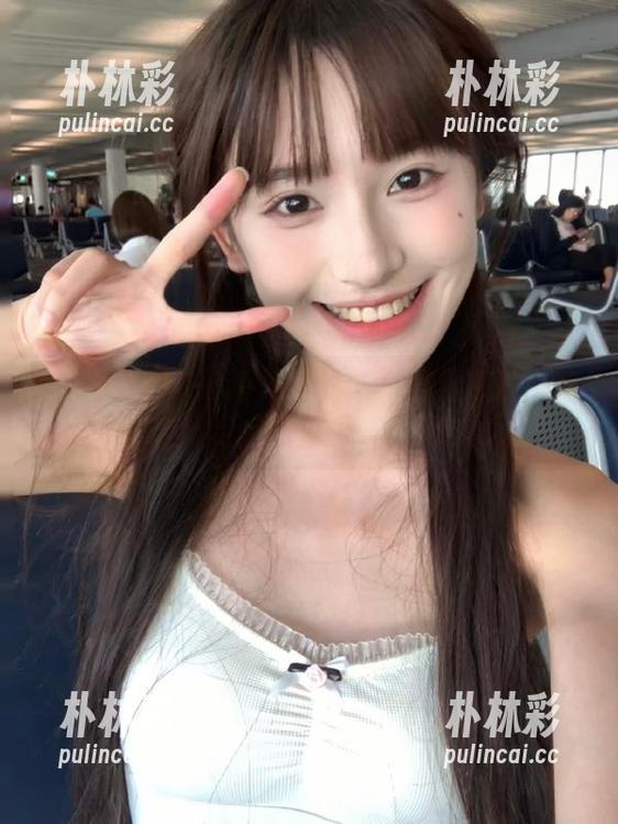 语画界 - 林子遥美足写真美图合集：她的优雅身姿定会让你惊叹不已！.txt