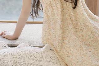 语画界 – 蜜桃酱学姐的写真套图，感受她在镜头前的真实与独特风采！.txt