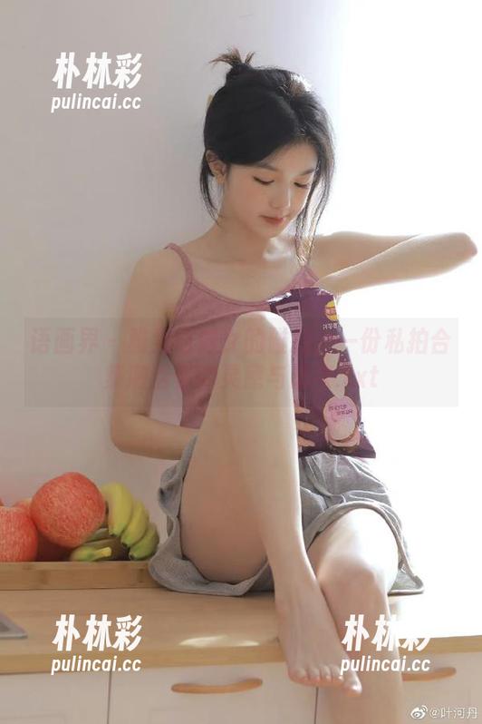 语画界 - 雅雯与修女的碰撞：一份私拍合集激活你的灵感与思考.txt