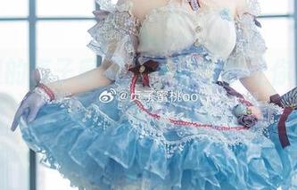 泳池里的贞子蜜桃，原图合集让你领略不一样的夏天！.txt