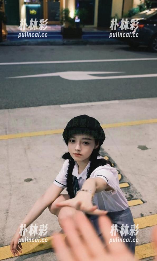 微密圈 - 御姐风范尽显：阿色红色蕾丝丁裤图包合集，展现独特魅力与风格.txt