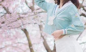 最新套图来袭！雯粥粥i连衣裙背后的故事，竟然让人捧腹大笑！.txt