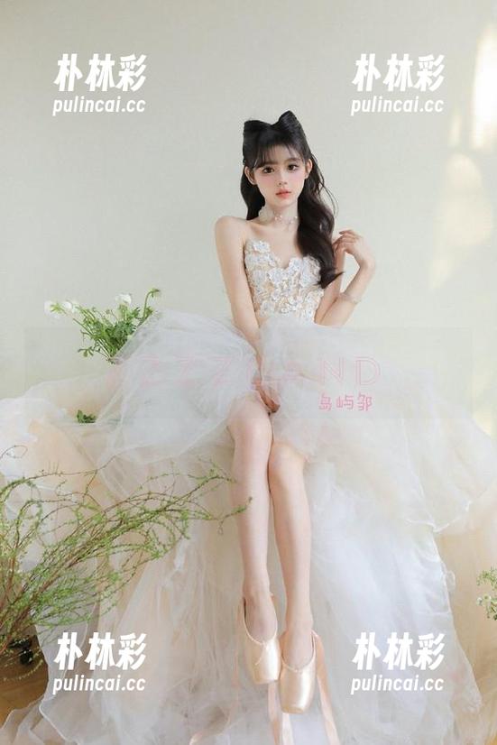 青豆客 - 欧阳妮娜娜双马尾写真合集：完美展现青春与活力的时尚套图.txt