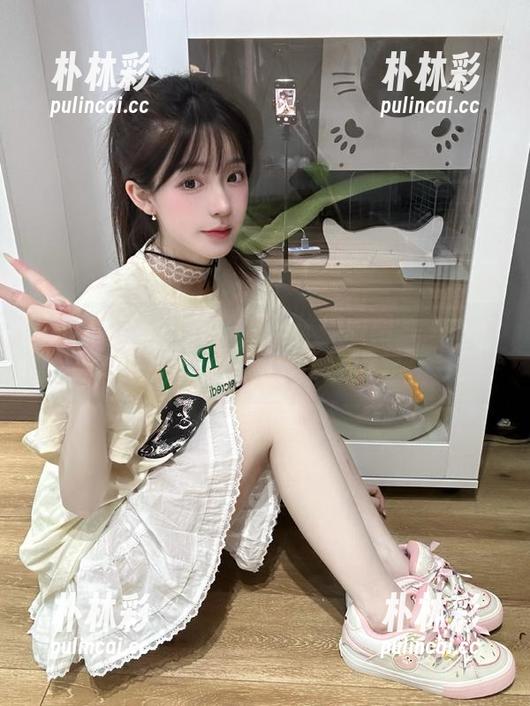 青豆客 - 王语纯的私房体操服图片，绝对让你眼前一亮！.txt