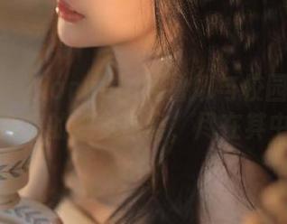 魅妍社 – Manuela玛鲁娜与校园：一场美图合集的视觉盛宴，尽在其中.txt