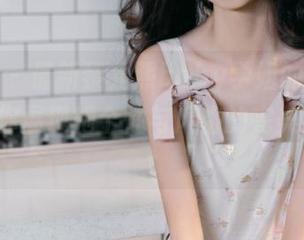 微密圈 – 最新黎允熙baby学姐的写真照片，向你展现她个性与风格的完美结合.txt