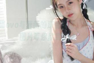 黑猫猫ovo与蔷薇的深情对话，绝美写真图片等你欣赏.txt